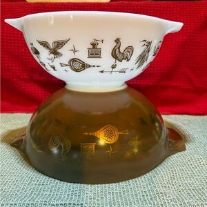 Set of 4: Pyrex Early American 441 442 443 444 Cinderella Nesting Mixing Bowls